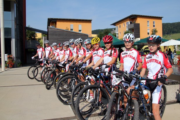 Foto auf U15/U17 NATIONALTEAM AUF BESUCH IN STATTEGG