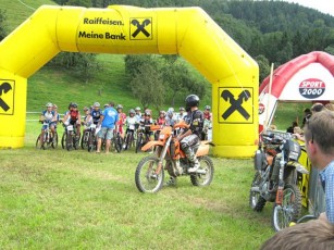 Foto auf 24.06.23 - Kirchschlag - Kombi